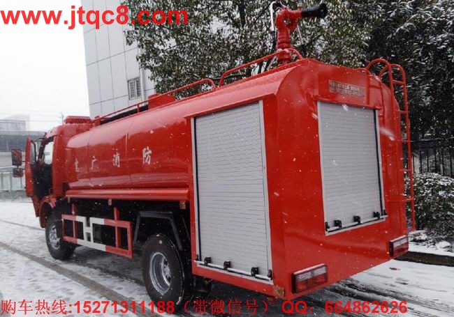 東風(fēng)大多利卡森林消防車(6-8T)車輛設(shè)計精巧,外型美觀,線條流暢,整體式框架結(jié)構(gòu);機動性能強,環(huán)保性能好,人性化設(shè)計,器材布置合理,取用方便;
