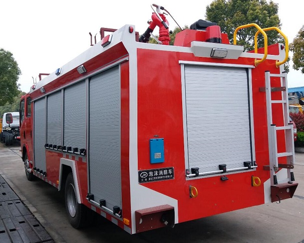 JDF5100GXFPM30/Q型泡沫消防車(chē)價(jià)格廠家直銷(xiāo)